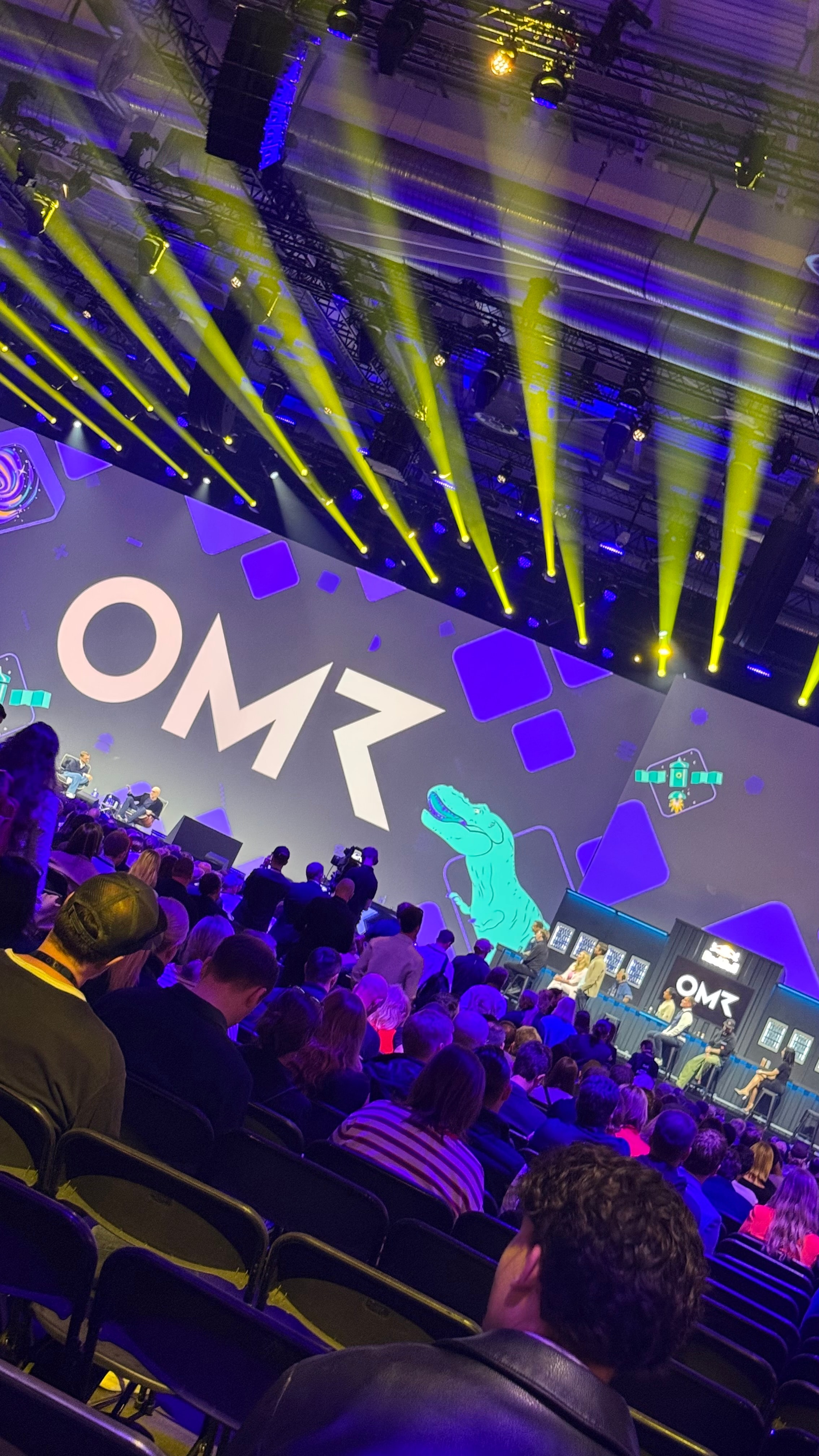 MAXSOCIAL auf der OMR Stage